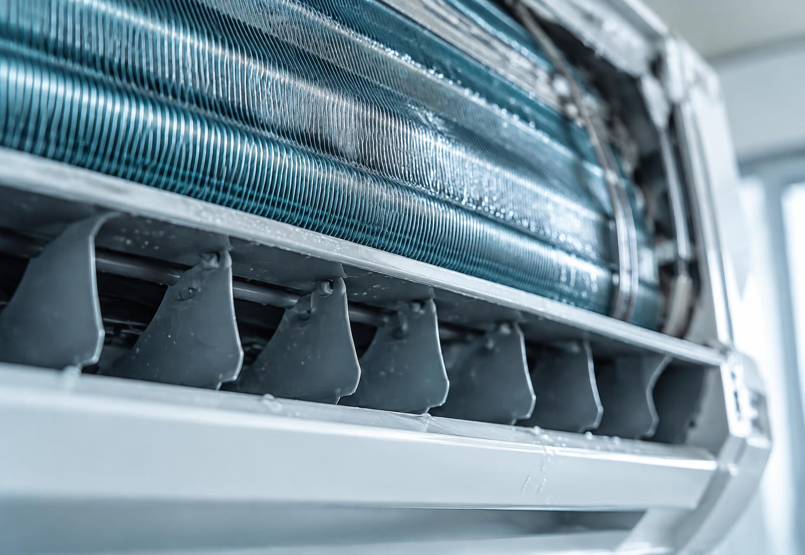 Gereinigde binnenzijde van een airco-unit